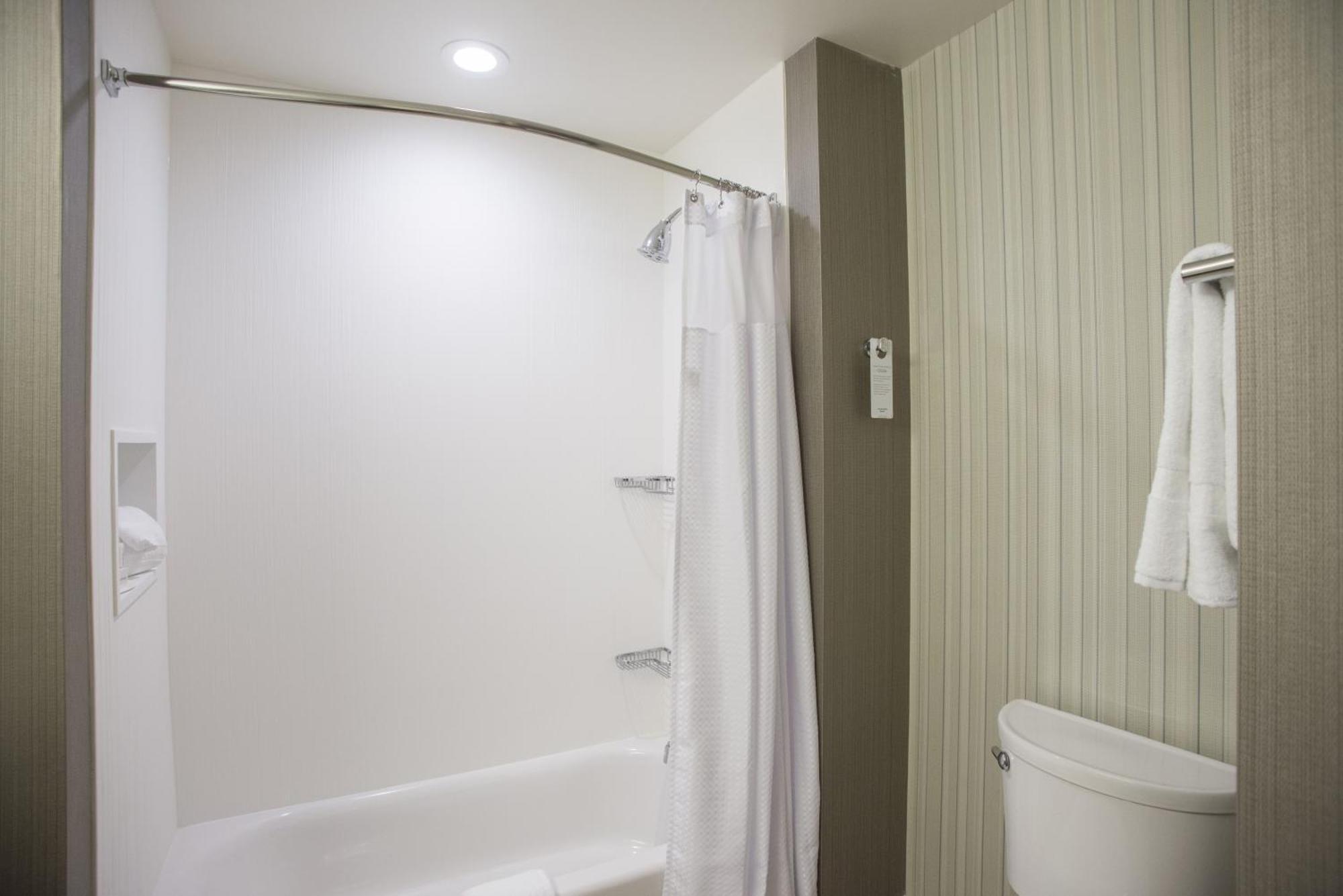 Courtyard By Marriott Albany Clifton Park Hotel Exterior foto