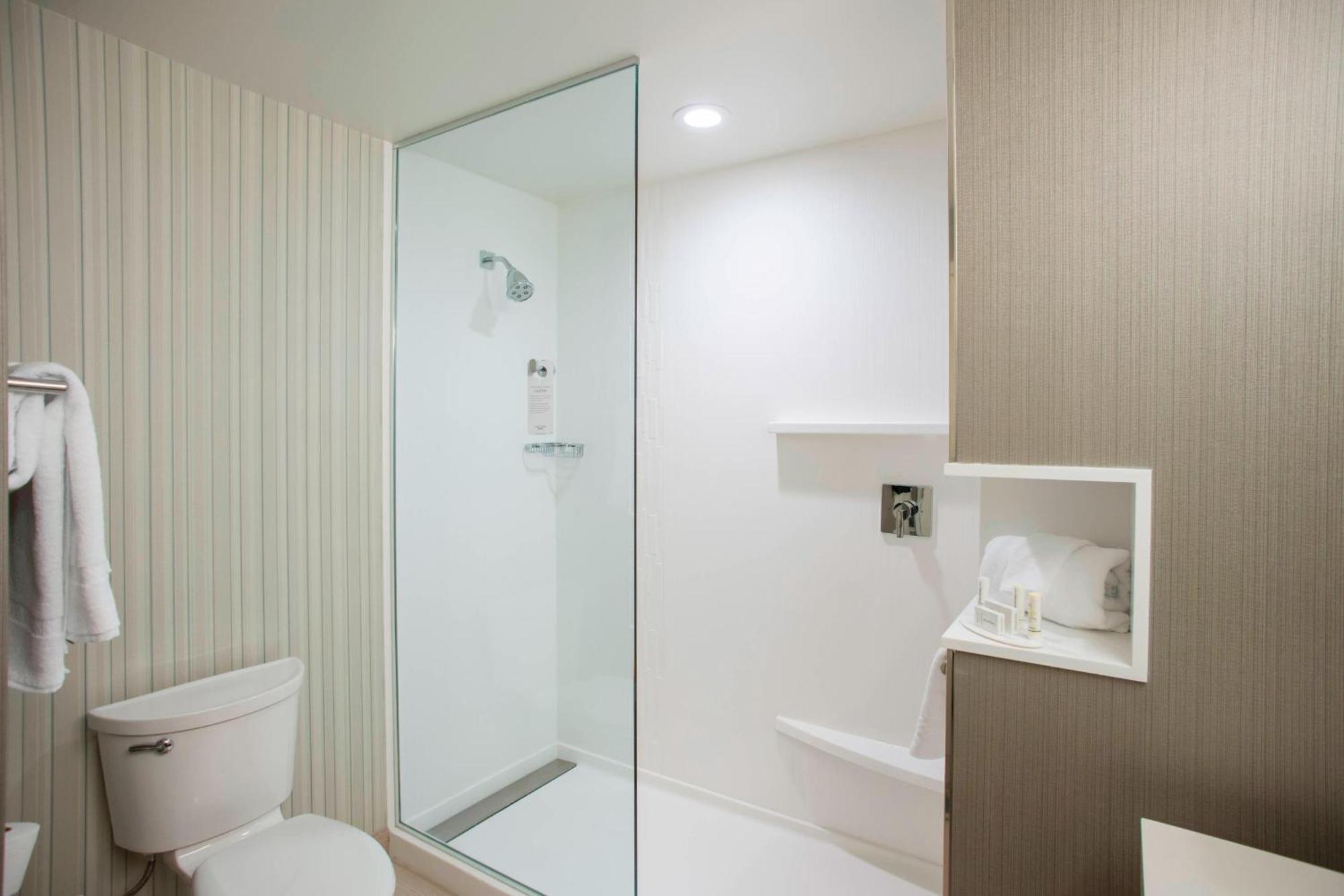 Courtyard By Marriott Albany Clifton Park Hotel Exterior foto